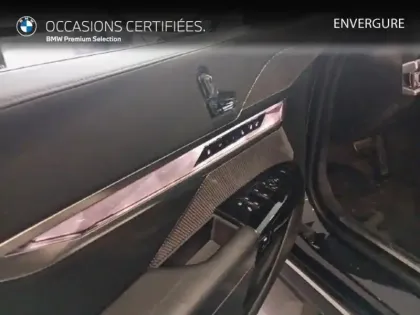 Photo 10 BMW Serie 7 Série 7 750eA xDrive 489ch M Sport