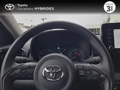 Photo 12 Toyota Yaris  116h Dynamic 5p MC24