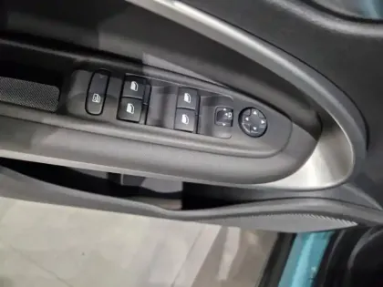 Photo 10 Jeep Avenger  1.2 Turbo T3 100ch Summit