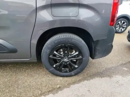 Photo 10 Citroën Berlingo  M Moteur Electrique 136ch (100 kW) Shine Automatique