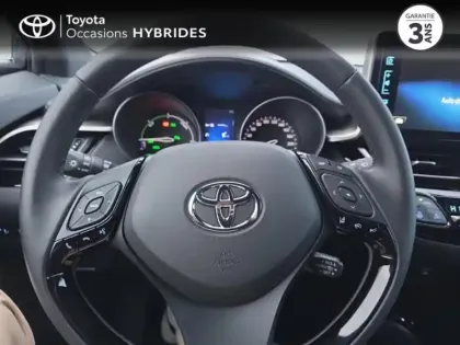 Photo 12 Toyota C-HR  122h Graphic 2WD E-CVT RC18