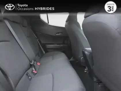 Photo 6 Toyota C-HR  122h Graphic 2WD E-CVT RC18