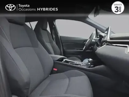 Photo 5 Toyota C-HR  122h Graphic 2WD E-CVT RC18