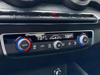 Photo 29 Audi Q2  35 TFSI 150ch S line Plus S tronic 7