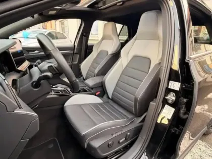 Photo 12 Volkswagen Golf  1.5 eHybrid 272ch GTE DSG6