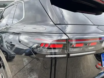 Photo 8 Volkswagen Tiguan  1.5 eHybrid 204ch R-Line Edition DSG6