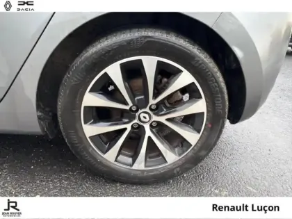 Photo 7 Renault Clio  1.6 E-Tech hybride 145ch Techno