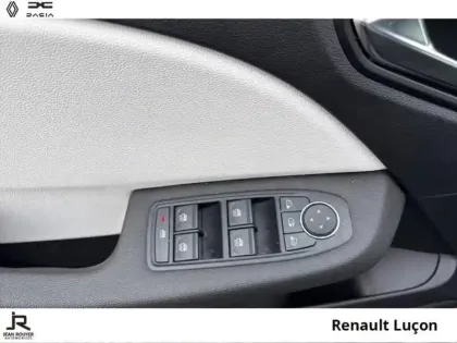 Photo 13 Renault Clio  1.6 E-Tech hybride 145ch Techno