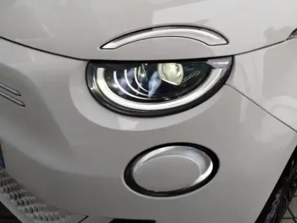 Photo 8 Fiat 500  3+1 e 118ch Icône Plus (Pack Magic Eye)