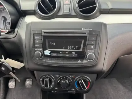 Photo 11 Suzuki Swift  1.2 Dualjet Hybrid 83ch Avantage