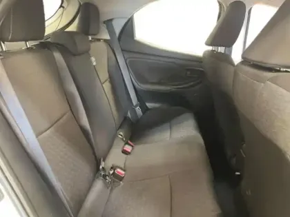 Photo 9 Toyota Yaris  116h Dynamic Business 5p + Programme Beyond Zero Academy MY22