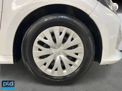 Photo 8 Toyota Yaris  116h Dynamic Business 5p + Programme Beyond Zero Academy MY22