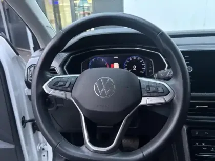 Photo 9 Volkswagen T-cross  1.0 TSI 110ch R-Line Tech DSG7