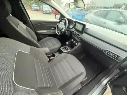 Photo 9 Dacia Jogger  1.6 hybrid 140ch Extreme 7 places