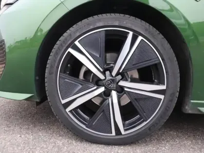 Photo 10 Peugeot 308  1.2 PureTech 130ch S&S GT EAT8