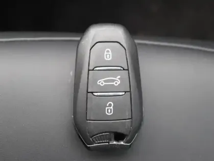 Photo 16 Peugeot 308  1.2 PureTech 130ch S&S GT EAT8