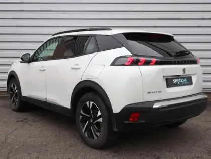 Photo 6 Peugeot 2008  e- 136ch Allure Business