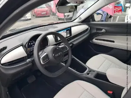 Photo 14 Fiat 600  1.2 Hybrid 100ch La Prima DCT6 Camera GPS