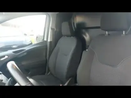 Photo 9 Ford Transit Courier  1.5 TDCI 75ch Stop&Start Trend Business