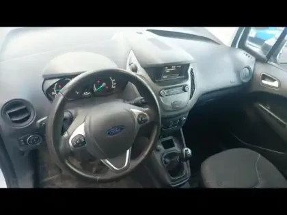 Photo 8 Ford Transit Courier  1.5 TDCI 75ch Stop&Start Trend Business