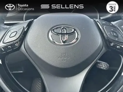 Photo 13 Toyota C-HR  2.0 Hybride 184ch Design Ultimate E-CVT