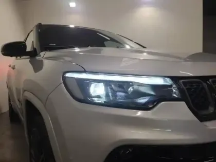 Photo 14 Jeep Compass  1.3 Turbo T4 240ch PHEV 4xe S AT6 eAWD