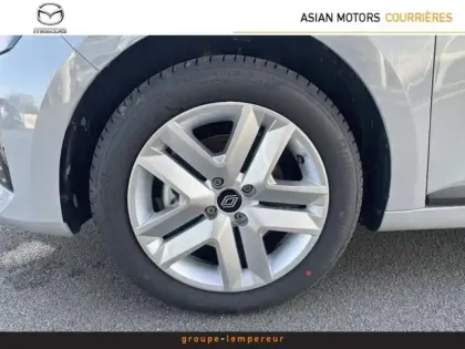 Photo 10 Renault Clio  1.5 dCi 100ch Evolution - 25