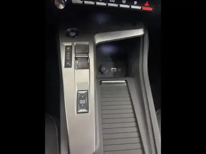 Photo 12 Peugeot 308  1.5 BlueHDi 130ch S&S Allure EAT8