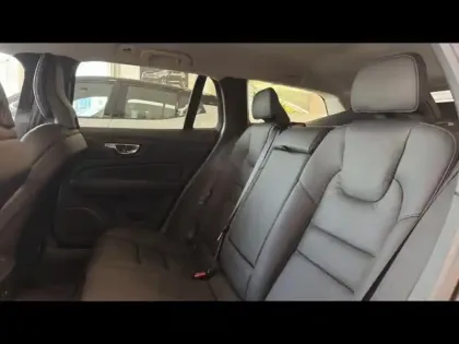 Photo 5 Volvo V60  B4 197ch Plus Style Dark DCT 7