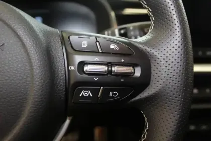 Photo 7 Kia Stonic  1.0 T-GDi 100 ch DCT7