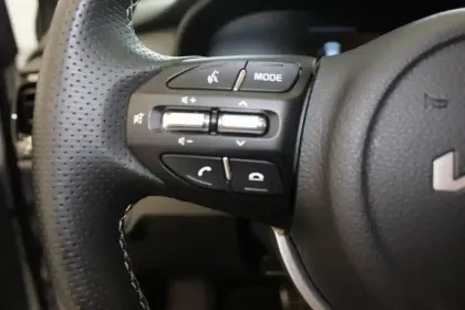 Photo 6 Kia Stonic  1.0 T-GDi 100 ch DCT7