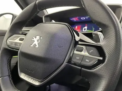 Photo 28 Peugeot 208  PureTech 130 S&S EAT8