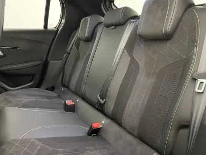 Photo 14 Peugeot 208  PureTech 130 S&S EAT8