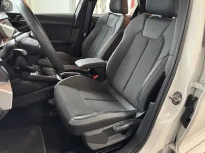 Photo 5 Audi A1  Sportback 30 TFSI 110 ch S tronic 7