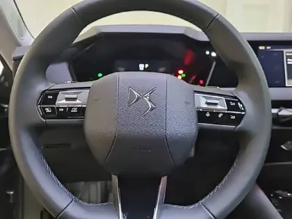 Photo 32 DS DS 4  BlueHDi 130 EAT8