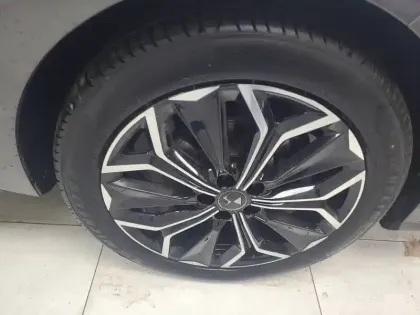 Photo 8 DS DS 4  BlueHDi 130 EAT8