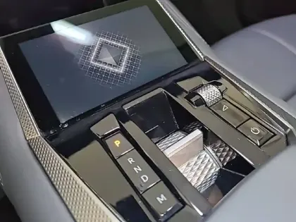 Photo 37 DS DS 4  BlueHDi 130 EAT8