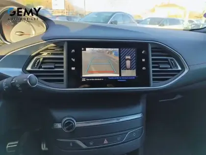 Photo 21 Peugeot 308  PureTech 130ch S&S EAT8