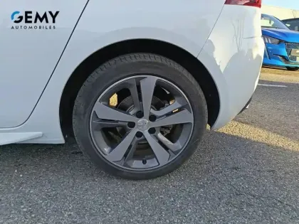 Photo 36 Peugeot 308 Gén. III Ph1 GT 5