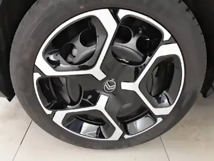 Photo 12 Citroën C3  Turbo 100 ch BVM6