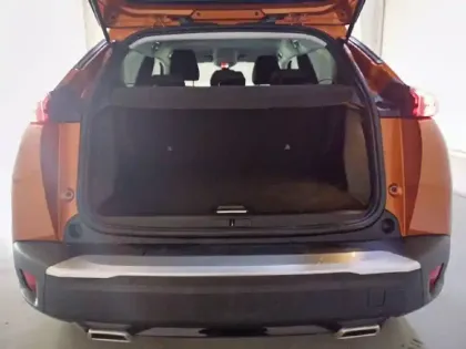 Photo 6 Peugeot 2008  PureTech 130 S&S EAT8