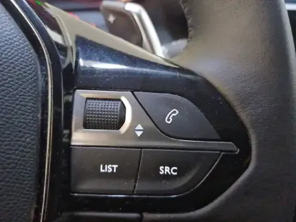 Photo 88 Peugeot 2008  PureTech 130 S&S EAT8