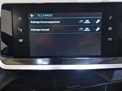 Photo 23 Peugeot 2008  PureTech 130 S&S EAT8