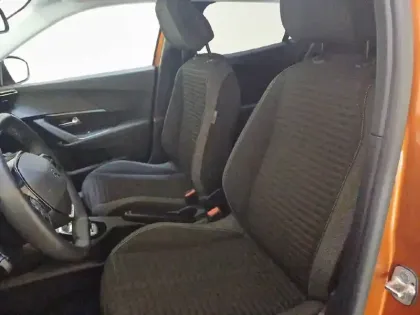 Photo 41 Peugeot 2008  PureTech 130 S&S EAT8