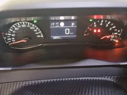 Photo 40 Peugeot 2008  PureTech 130 S&S EAT8