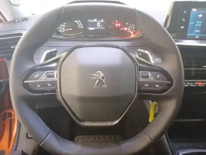 Photo 9 Peugeot 2008  PureTech 130 S&S EAT8