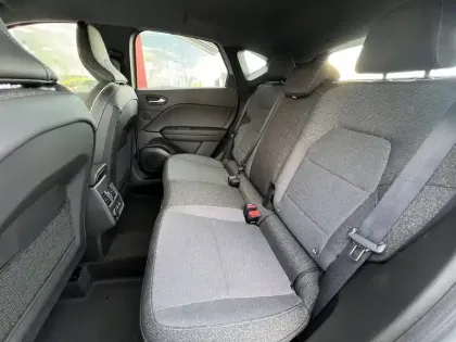 Photo 5 Renault Captur  E-Tech full hybrid 160 ch