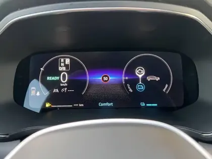 Photo 13 Renault Captur  E-Tech full hybrid 160 ch