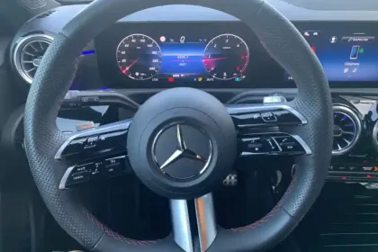 Photo 14 Mercedes Classe A  200 d 8G-DCT
