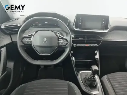 Photo 28 Peugeot 2008  PureTech 100 S&S BVM6